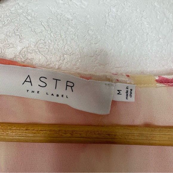 ASTR • Kamari Floral Burnout Long Sleeve Top - Picture 5 of 7